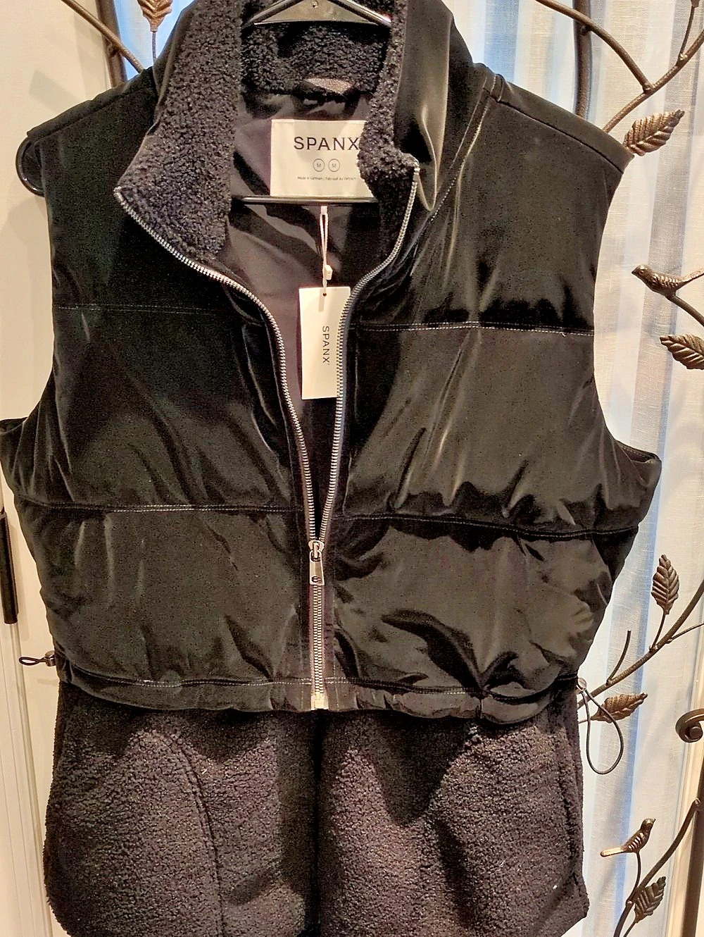 SPANX Velour & Luxe Fleece Vest Black Puffer Fleece Vest Size Medium NWT